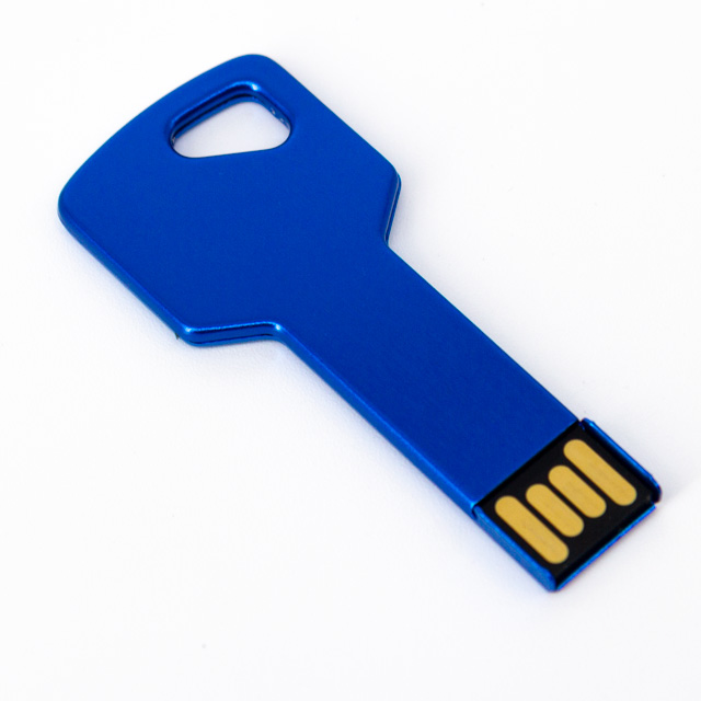 USB046, MEMORIA USB LLAVE CUADRADA
Memoria USB LLAVE CUADRADA metálica.
No Incluye cordón para cuello. Capacidad 8 GB.