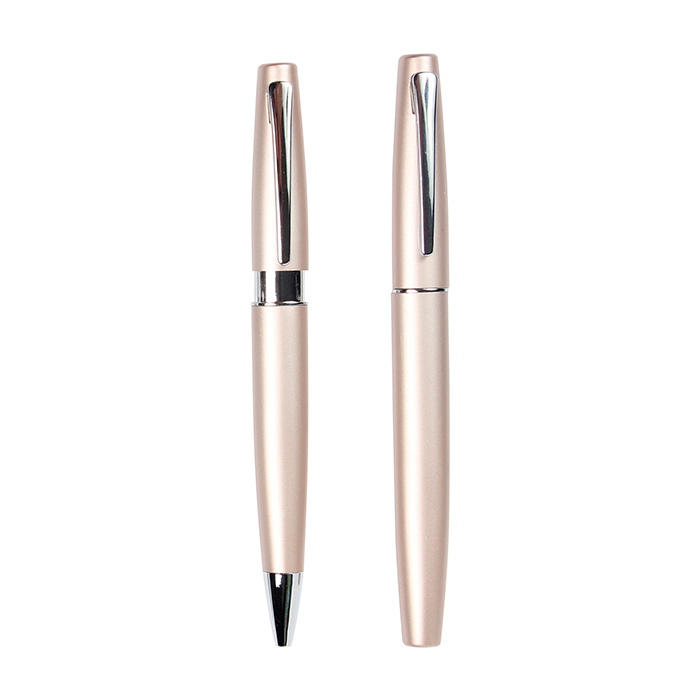 ST-018, Set de bolígrafos en metal brillante ball pen y roller con tinta negra de escritura, incluye estuche.